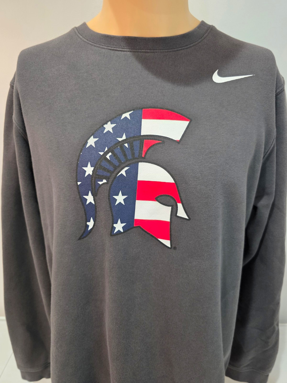 Nike Michigan State Spartans Crewneck Sweatshirt Mens Large USA Flag MSU Gray